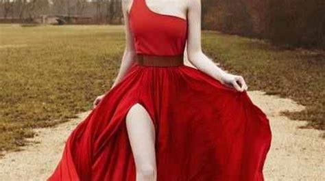 rüyada uzun kırmızı elbise giymek